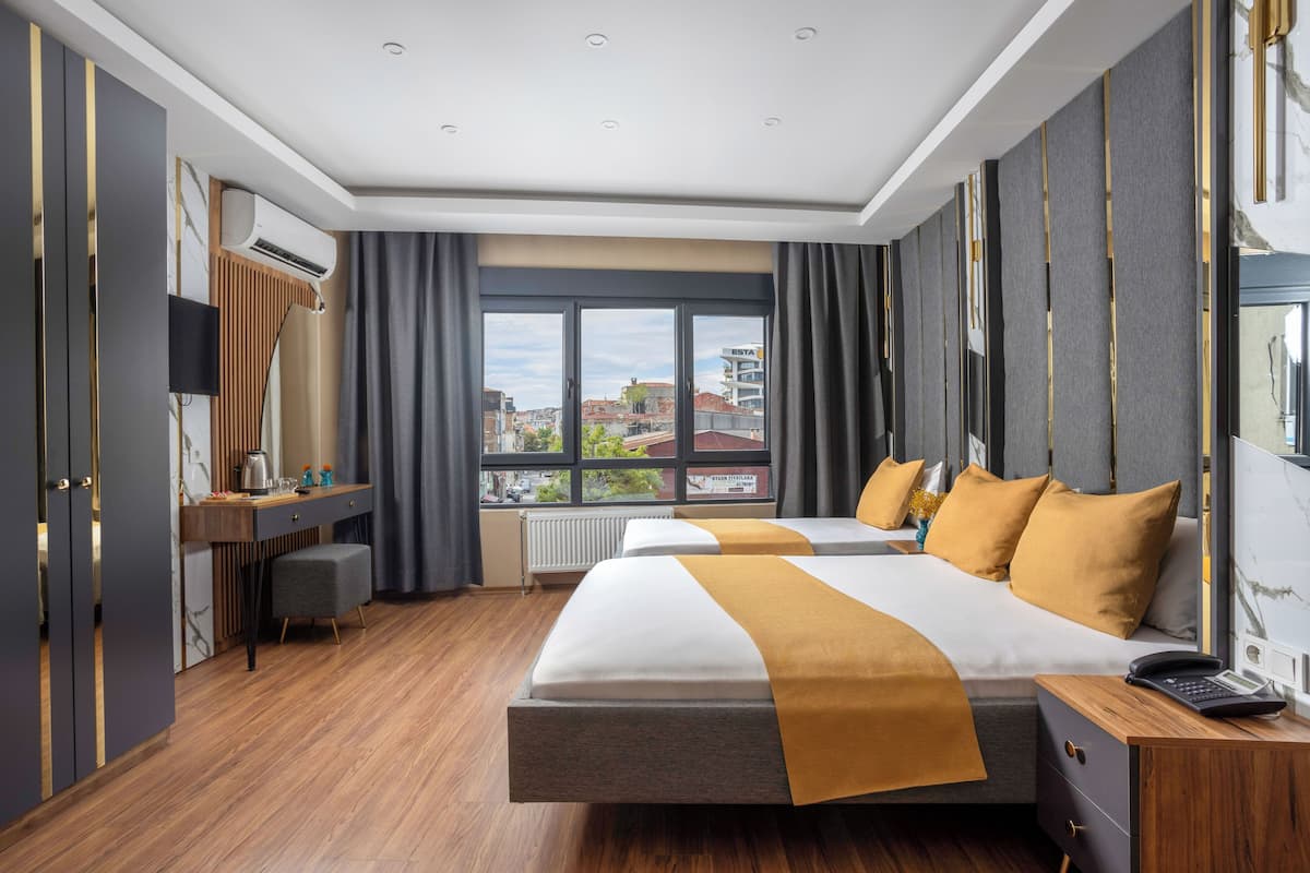 Hypo-allergenic bedding, in-room safe, individually decorated