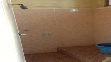 Economy Double Room | Bathroom