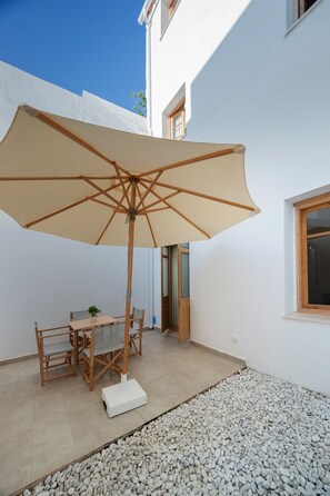 Superior-Vierbettzimmer | Terrasse/Patio