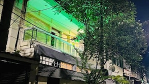 Front of property - Pelo Mundo Hostel (Rio de Janeiro)