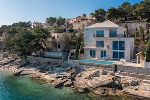 House, Smoking | 4 bedrooms - Stara in Selca With 4 Bedrooms and 4 Bathrooms (Selca)