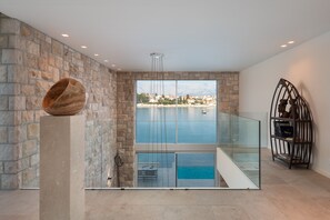 Villa | 4 bedrooms - Stara in Selca With 4 Bedrooms and 4 Bathrooms (Selca)