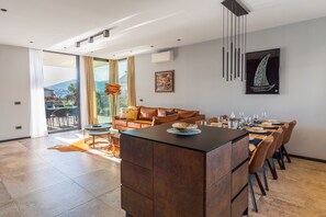 4 bedrooms - Blumarine in Brzac With 4 Bedrooms and 3 Bathrooms (Krk)