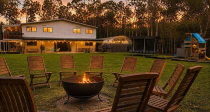 8 bedrooms 4 bath for 20+ near Mt Cotton
