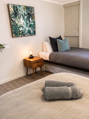 8 chambres, fer et planche Ă repasser, Wi-Fi, draps fournis