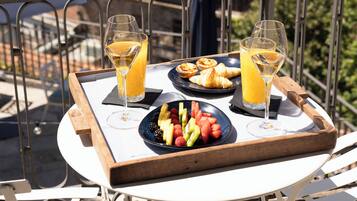 Deluxe Double or Twin Room | 1 bedroom, premium bedding, down duvets, memory-foam beds