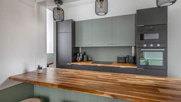 Réfrigérateur, micro-ondes, four, lave-vaisselle