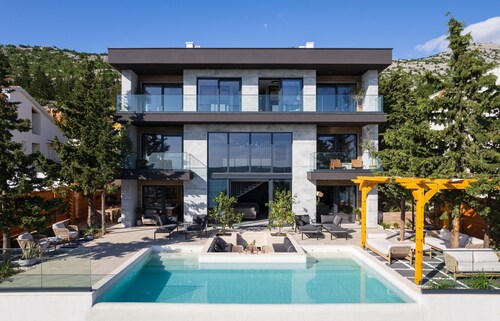 Soho in Starigrad With 6 Bedrooms and 6 Bathrooms