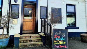 Unclassified image, 4 of 6, button - Cardross Inn (Dumbarton)