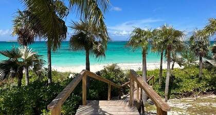 Newly Remodeled Beachfront House on Pink-Sand Double Bay Beach