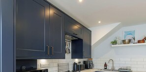 Fridge, microwave, oven, dishwasher - Seagrass (Sandown)