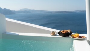 Deluxe Suite with Caldera-Sea View and Private Outdoor Hot Tub | Terrace/patio - Bligos Villas (Santorini)