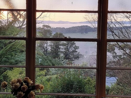 Emerald Kookaburra Hideaway