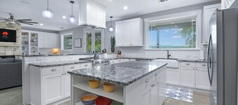 Gatlin Getaway I Pool, Hot tub, Stargazing, Family Fun