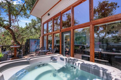 Windmill Ranch- Aqua Casita #1 I Hot tub, pond