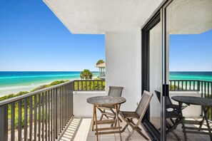 Outdoor dining - "Sunset Paradise #308"-2 bed Corner unit-Ocean Front (Santa Rosa Beach)