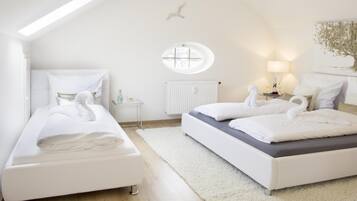1 bedroom, travel cot, free WiFi, bed sheets