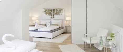 1 Schlafzimmer, Reisekinderbett, kostenloses WLAN, Bettwäsche