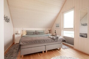 2 soverom, strykejern/-brett, reiseseng for barn og wi-fi (inkludert)