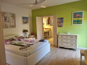 4 bedrooms, iron/ironing board, travel cot, free WiFi