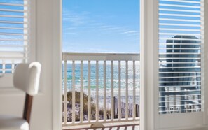 Interior - Gulf Front - Seagrove - Beach Chairs and Umbrella (Santa Rosa Beach)