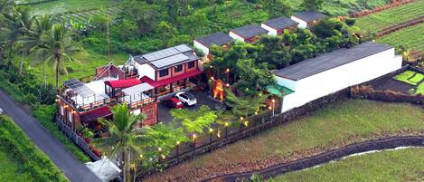 Fachada da propriedade