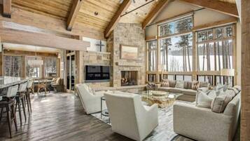 House (Luxurious 6-bedroom ski-in/ski-out ho) | Exterior