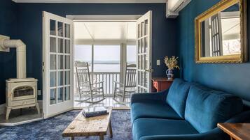 Luxury Suite, Lake View | Individually decorated, individually furnished, iron/ironing board