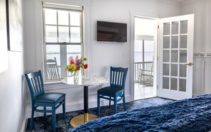 Romantic Room | Individually decorated, individually furnished, iron/ironing board