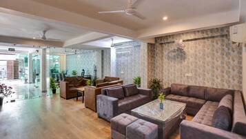 Kawasan tempat duduk lobi