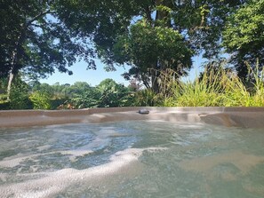 Outdoor spa tub