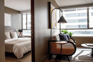 2 habitaciones, tabla de planchar con plancha y wifi gratis 