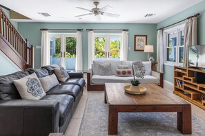 Smart TV, books - Pease Bay Manor is a private, secluded beachfront villa - call Cayman Villas (Bodden Town)
