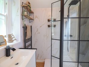 Shower - Windycroft (Barmouth)