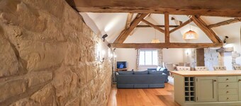 ไทท์ บาร์น