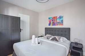 2 habitaciones, tabla de planchar con plancha y wifi gratis 