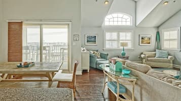 Een smart-tv en een open haard