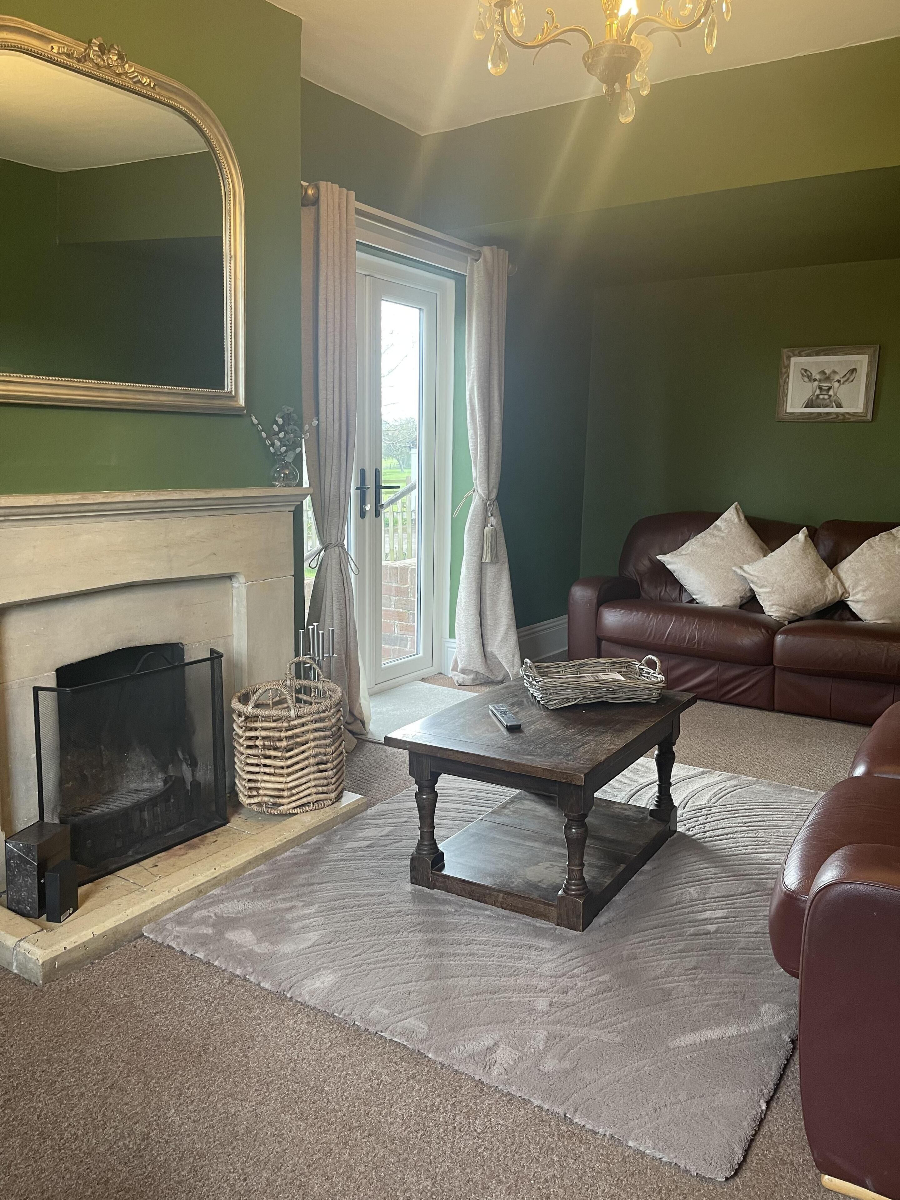 独立别墅, 多张床 | 起居区 | 壁炉