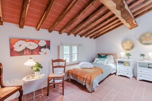 2 bedrooms, iron/ironing board, free WiFi, bed sheets - Casa Bellavista at Il Borghetto Farmhouse, smart, convenient rental home with shared pool in Lucca (San Gennaro)