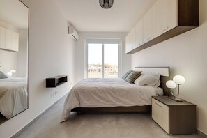 2 bedrooms, iron/ironing board