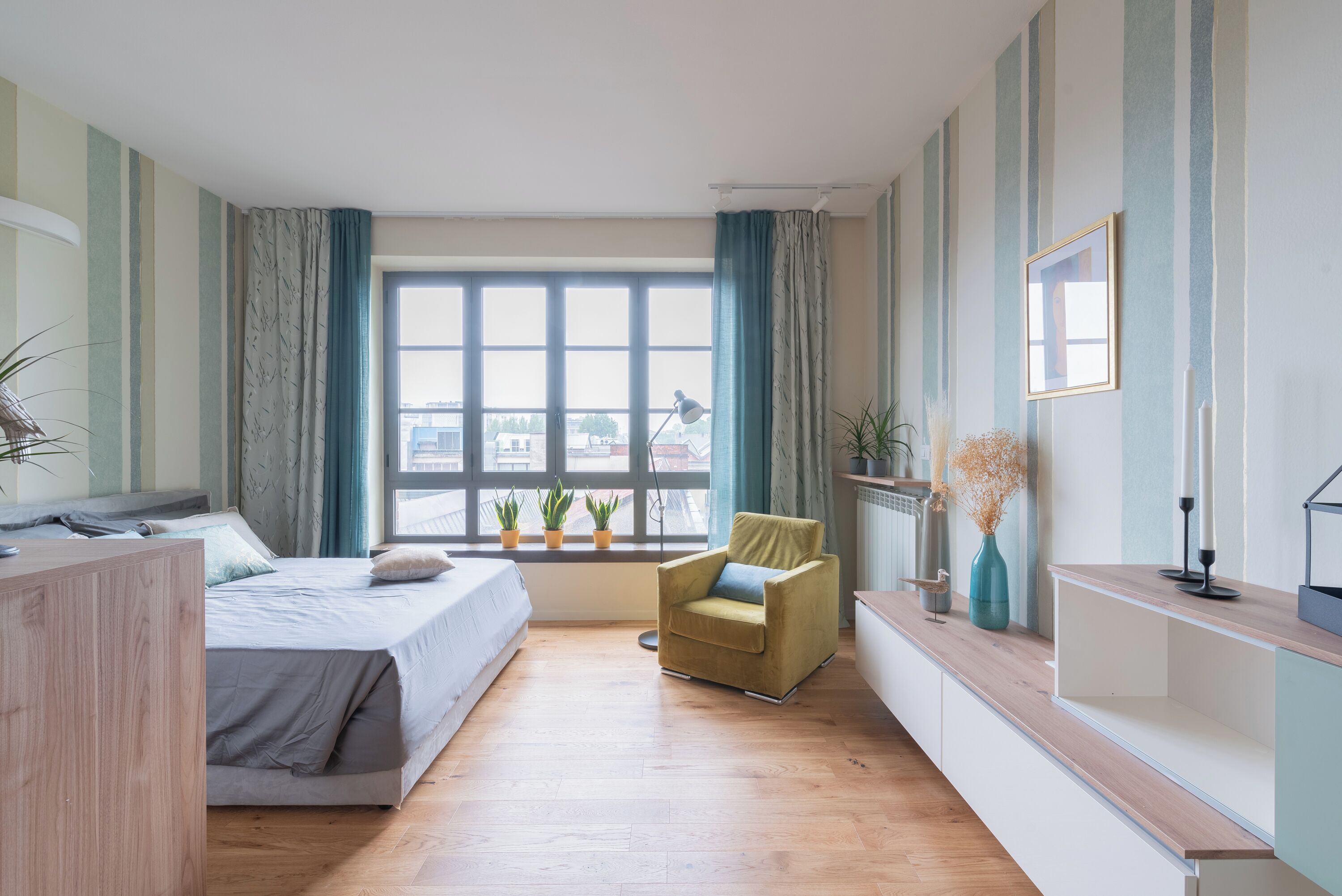 In-room safe, iron/ironing board, free WiFi, bed sheets