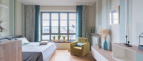 In-room safe, iron/ironing board, free WiFi, bed sheets