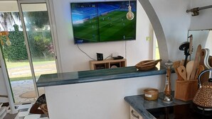 Kaffetrakter/tekoker, mikrobølgeovn, ovn og kokeplater