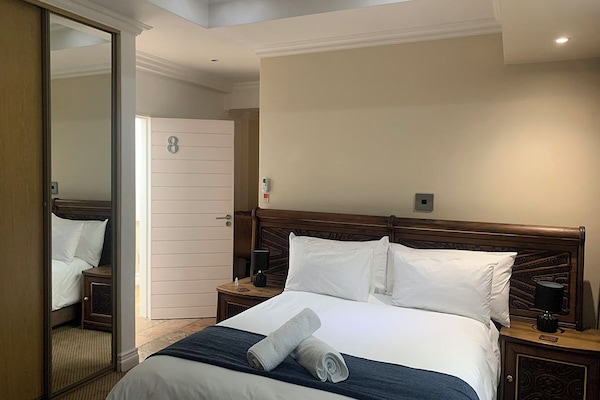 Standard Double Room | Free WiFi, bed sheets
