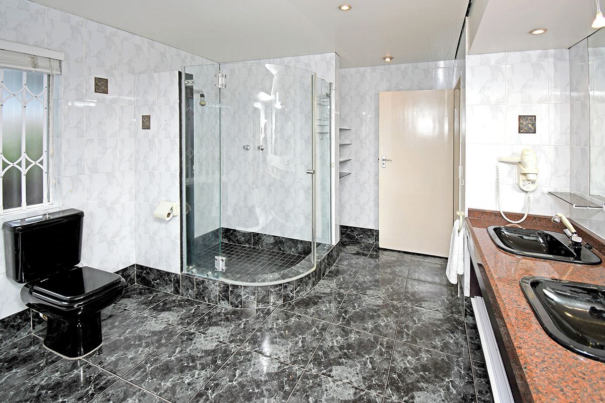 Photo - Orchids Lodge