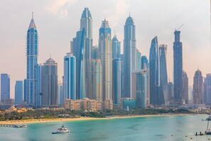 Room - DXB - Five - 31302 - PJ (Dubai)
