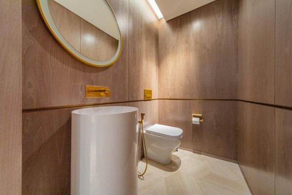 Room - DXB - Five - 41208 - PJ (Dubai)