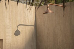 Elite Bungalow | Bathroom