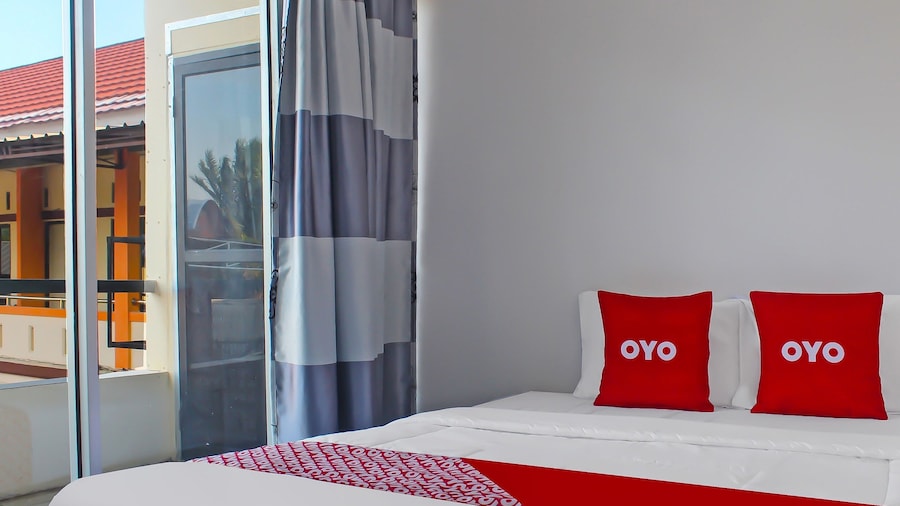 OYO Life 92593 Penginapan Sultan Haji 1