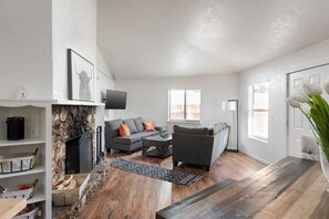 Smart-TV, peis og stereoanlegg